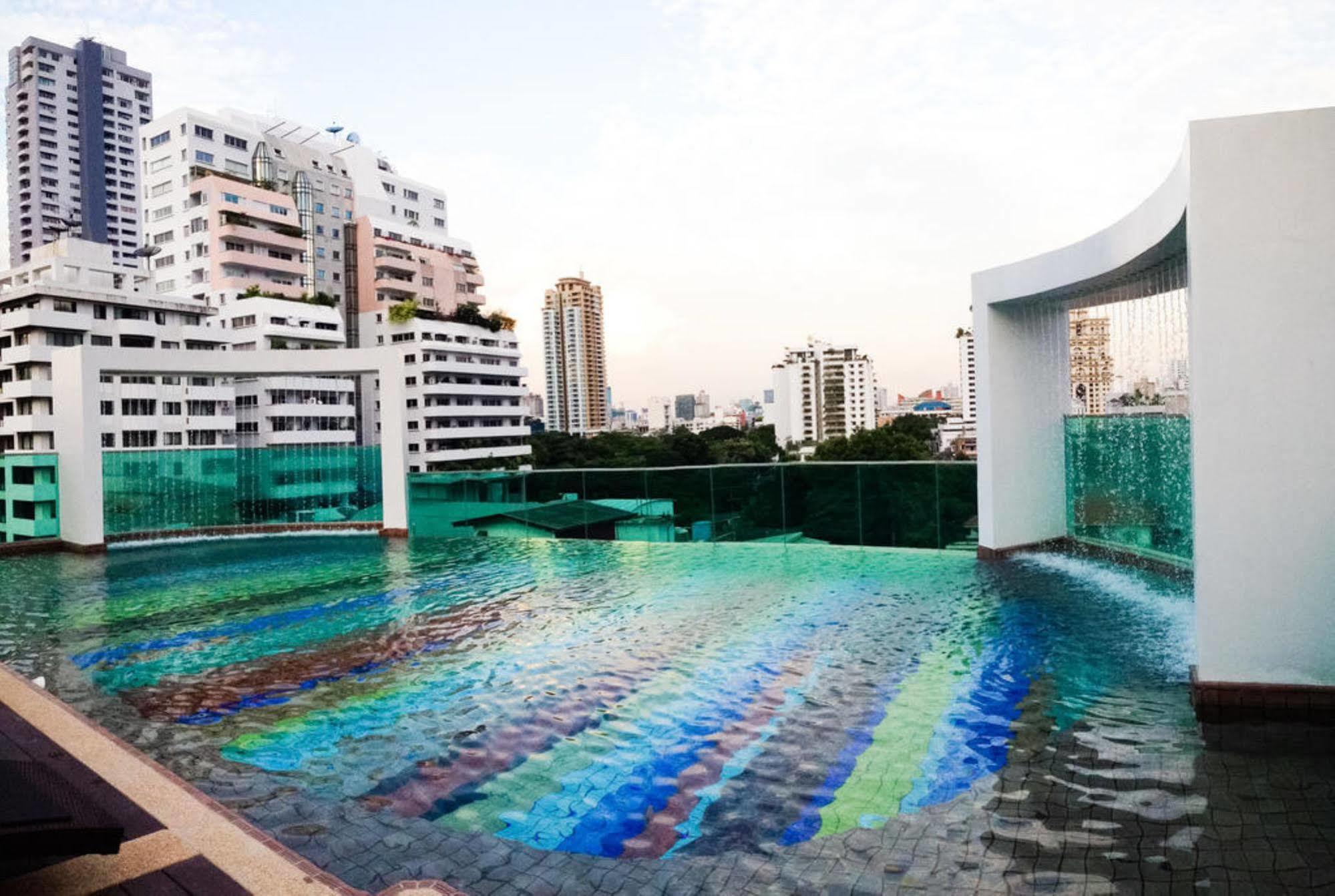Beverly 33 By Aspira Bangkok Exterior foto